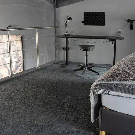 Industrial Loft 1904 - Free Parking - Netflix - 威廉港